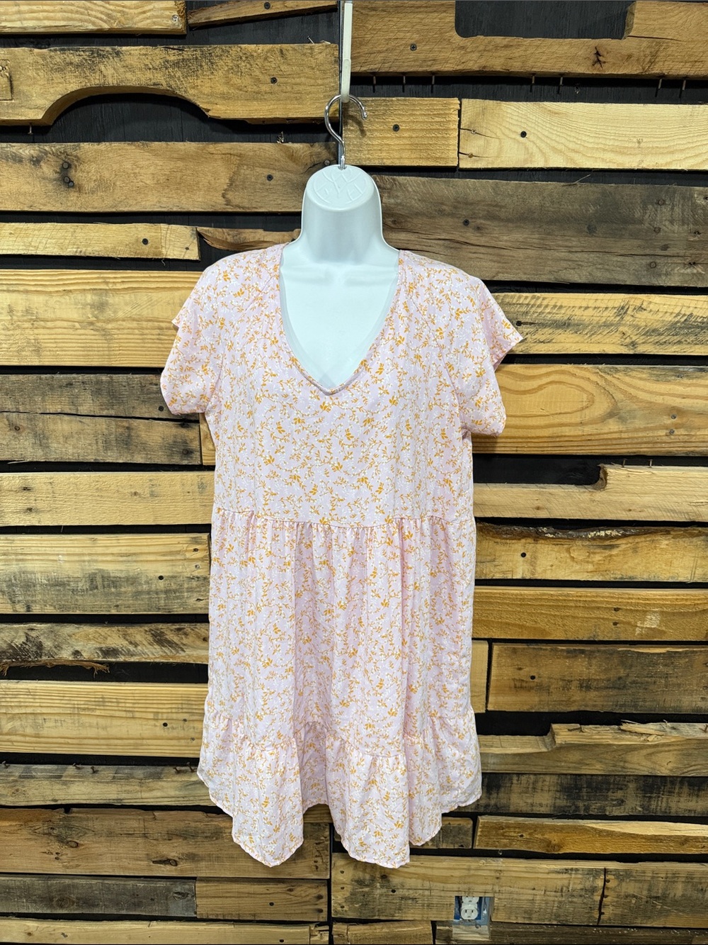 Sadie & Sage purple and yellow floral‎ tiered mini dress v-neck, flutter sleeves